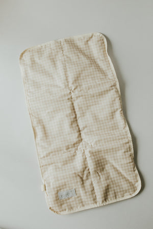 Wipe-clean changing mat (Gingham)